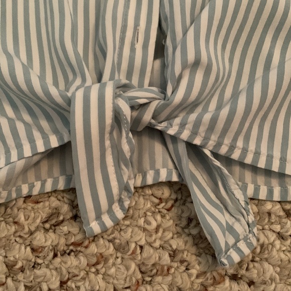 6ixty8ight Striped Crop Top - Picture 2 of 3